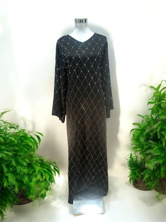 Our Blank Dhiya Jubah Collection was made with a flattering V-neckline, beautifully detailed with delicate white stone embellishments.
Raised stones add dimension, texture, and a soft, radiant sparkle for an effortlessly elegant finish.